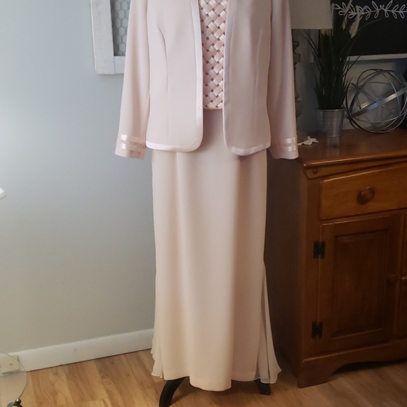 Junnie Leigh mother of bride/ groom dress size 16 - Picture 2 of 8